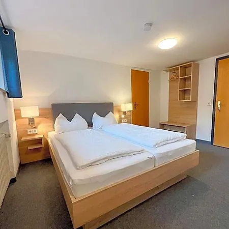 Mountain Hostel City-3